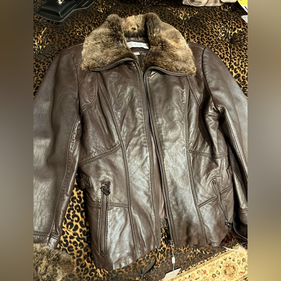 Women’s NWT Andrew Mark Fur And Leather Coco Brown Zipper Up Jacket Size Medium - Picture 12 of 13